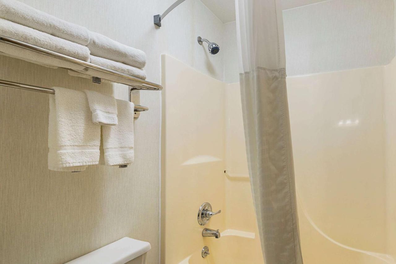 Quality Inn Waverly Kültér fotó